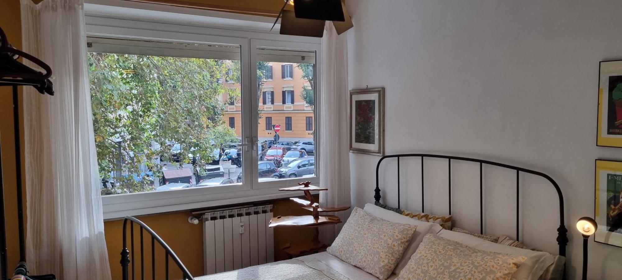 Casa Donatello - Far From * Rom